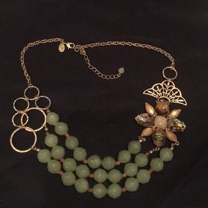 Statement necklace! Gorgeous!